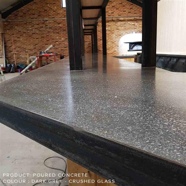 Poured-concrete-worktops-5.jpg